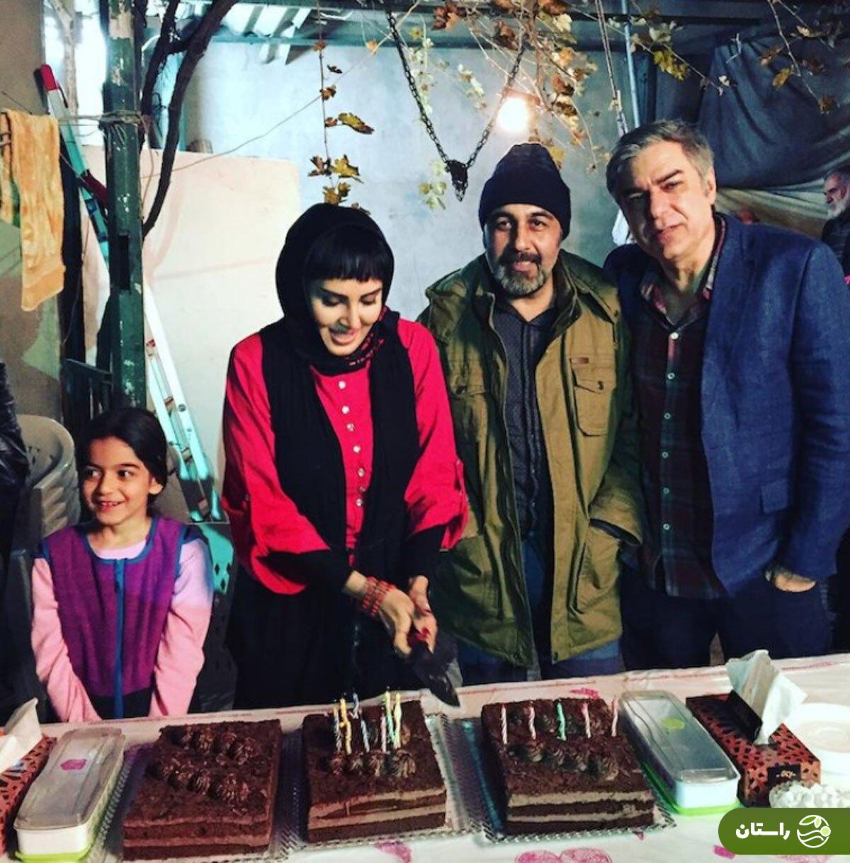 عکس | جشن تولد لیلا بلوکات با حضور ژاله صامتی در پشت صحنه فیلم دراکولا؛ ۱۰ سال پیش