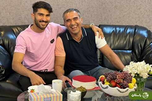 عکس احساسی امیر عابدزاده در کنار احمدرضا عابدزاده و مادرش