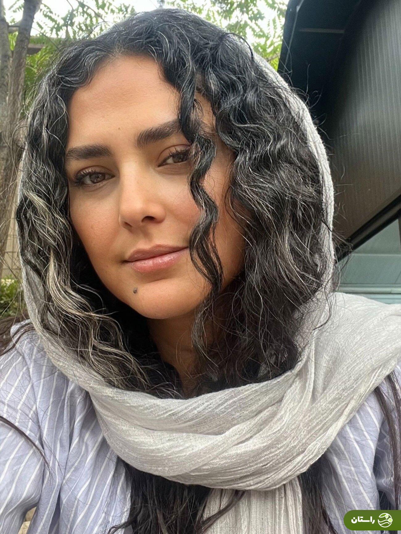 عکس جذاب هدی زینالعابدین با یک متن معنادار عکس جذاب هدی زینالعابدین با یک متن معنادار