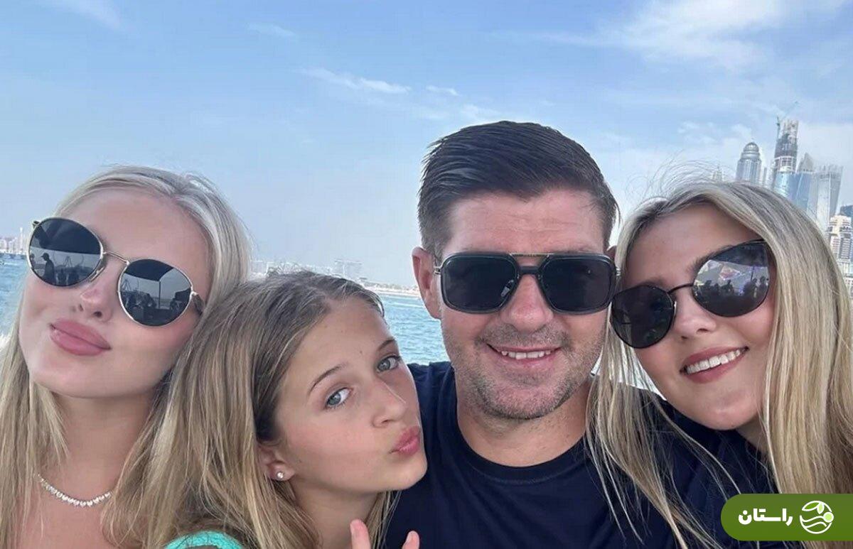 عکس | استیون جرارد در ۴۵سالگی پدربزرگ شد؛ تولد اولین نوه اسطوره باشگاه فوتبال لیورپول عکس | استیون جرارد در ۴۵سالگی پدربزرگ شد؛ تولد اولین نوه اسطوره باشگاه فوتبال لیورپول