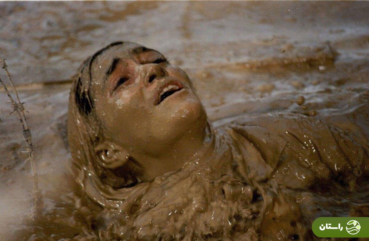 عکس | تونل زمان؛ میترا حجار غرق در گل در ۲۲ سالگی؛ سال ۷۸ عکس | تونل زمان؛ میترا حجار غرق در گل در ۲۲ سالگی؛ سال ۷۸