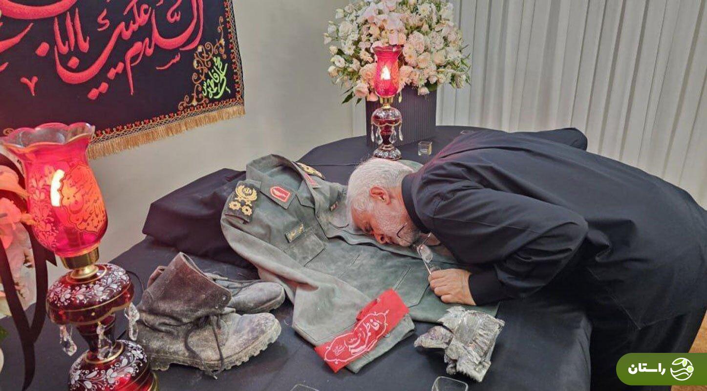 عکس | گریه سعید جلیلی بر روی لباس نظامی سردار سلامی