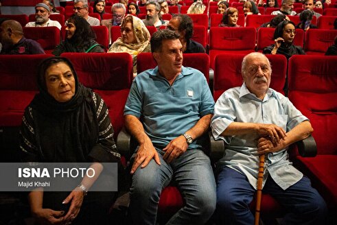 ویدئو | حضور هنرمندان و بازیگران در مراسم یادبود یعقوب صباحی؛ شبنم مقدمی، بهزاد فراهانی حبیب رضایی و ...