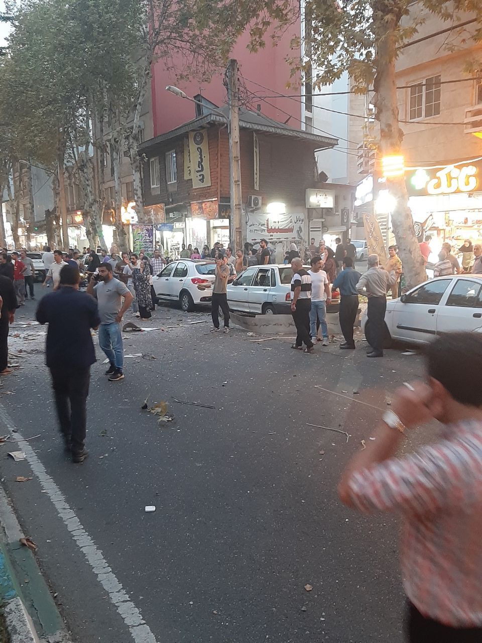 انفجار مهیب در بلوار شهید باهنر رشت؛ مصدومان راهی بیمارستان شدند + عکس انفجار مهیب در بلوار شهید باهنر رشت؛ مصدومان راهی بیمارستان شدند + عکس