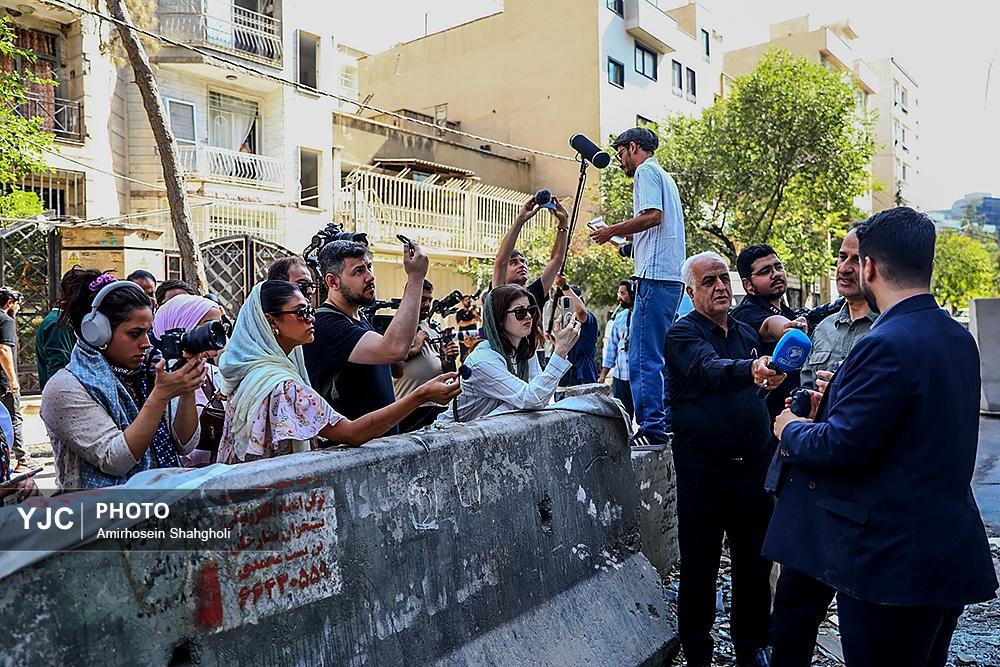 ویدئو | خبرنگاران زن آمریکایی در ایران چه میکنند؟ از عکس یادگاری با سحر امامی در شعار «مرگ بر آمریکا و اسرائیل» ویدئو | خبرنگاران زن آمریکایی در ایران چه میکنند؟ از عکس یادگاری با سحر امامی در شعار «مرگ بر آمریکا و اسرائیل»