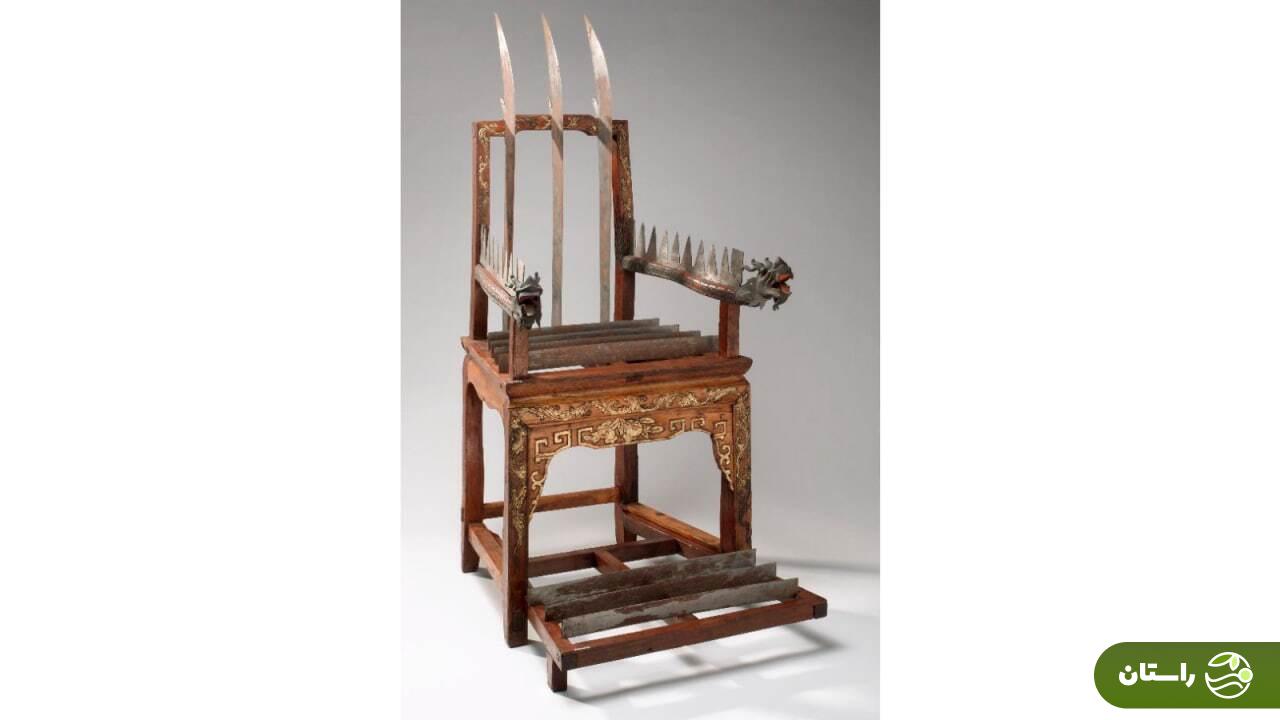 تصاویر | صندلی شکنجه یا وسیله ای برای احضار روح ماکارا تصاویر | صندلی شکنجه یا وسیله ای برای احضار روح ماکارا