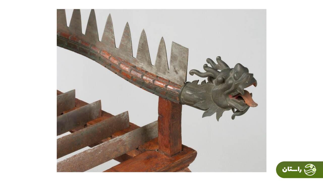 تصاویر | صندلی شکنجه یا وسیله ای برای احضار روح ماکارا تصاویر | صندلی شکنجه یا وسیله ای برای احضار روح ماکارا