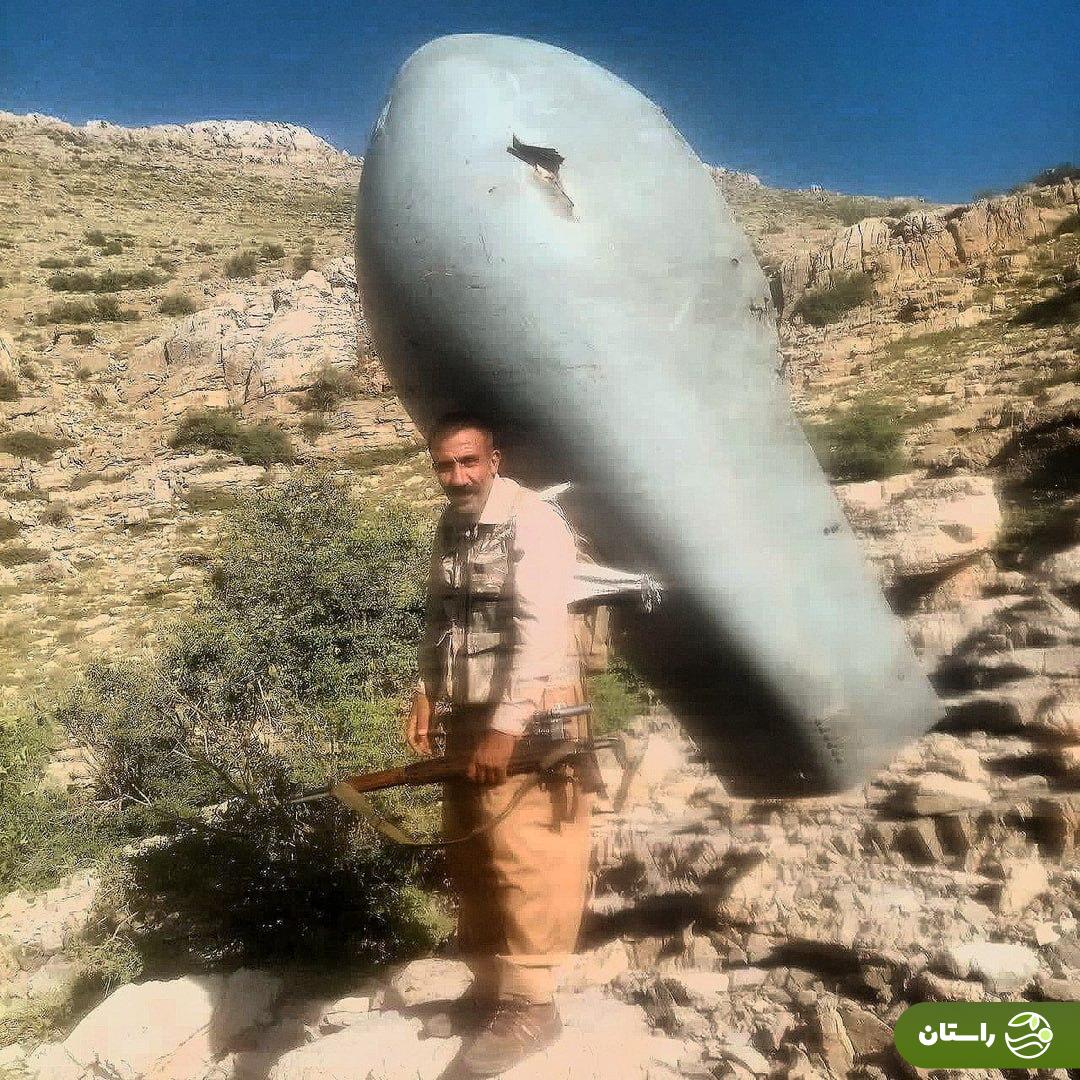 عکس‌های یادگاری مرد روستایی با پهپاد اسرائیلی در کوه‌های خرم‌آباد