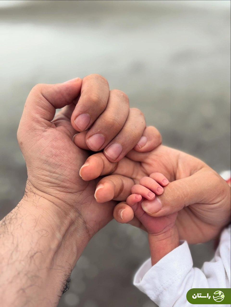عکس | فرزند سپند امیرسلیمانی و مونا کرمی به دنیا آمد + دلنوشته پدر برای پسر و اعلام نام او عکس | فرزند سپند امیرسلیمانی و مونا کرمی به دنیا آمد + دلنوشته پدر برای پسر و اعلام نام او