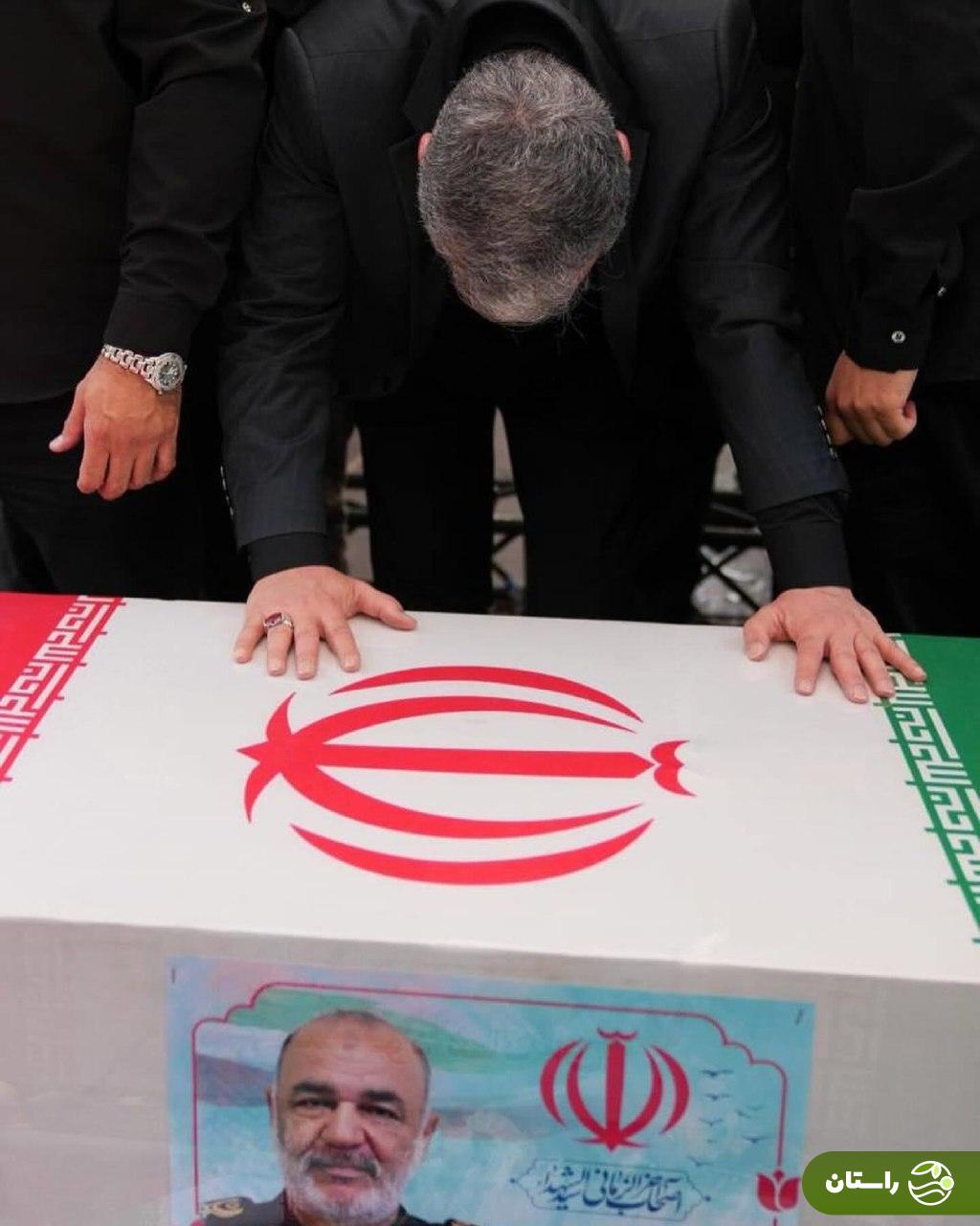 تصاویر متفاوت عراقچی از حضور در مراسم تشییع پیکر شهدا و فرماندهان جنگ با اسرائیل