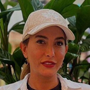 تصاویر فریبا نادری در یک دیدار عاشقانه در کافه