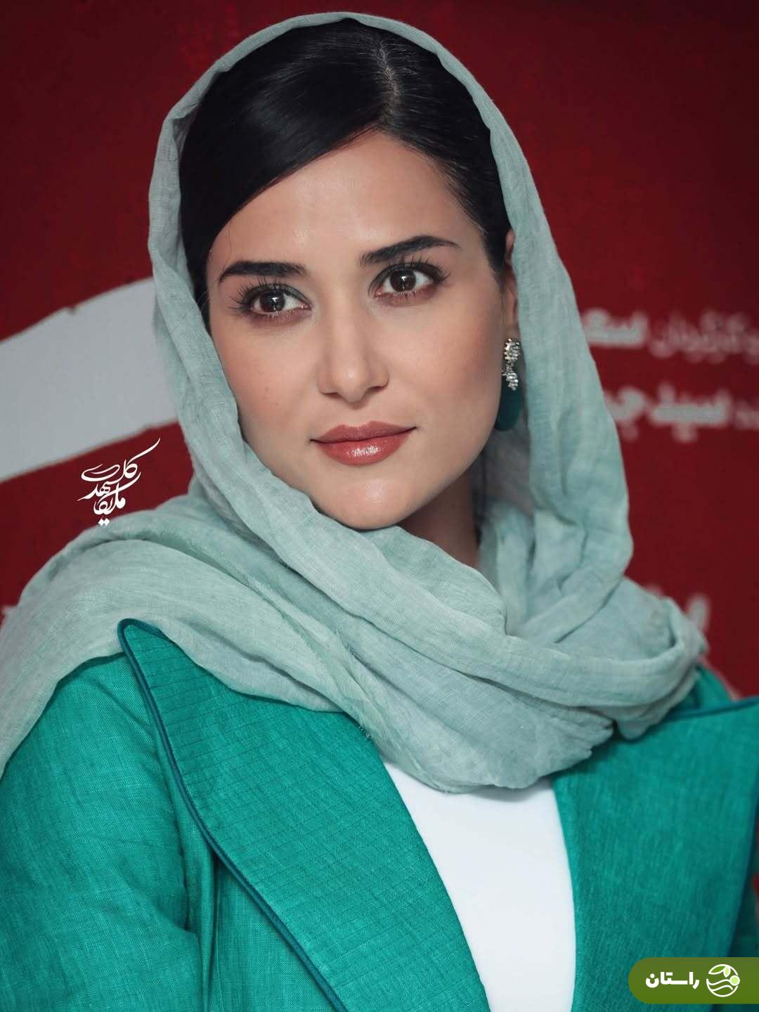 تصاویر | استایل ساده و زیبای پریناز ایزدیار در دومین شب اکران «زن و بچه»