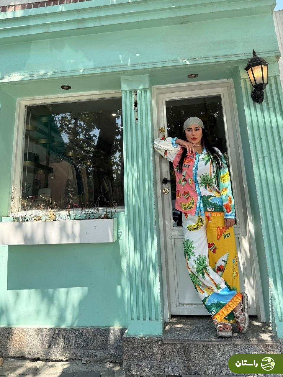 تصاویر | کافهگردی مرجانِ سریال «نونخ» با استایل رنگارنگ و تابستانی تصاویر | کافهگردی مرجانِ سریال «نونخ» با استایل رنگارنگ و تابستانی