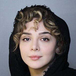 عکس | سلفی آسانسوری یاسمن سریال گرگ و میش با استایلی جذاب