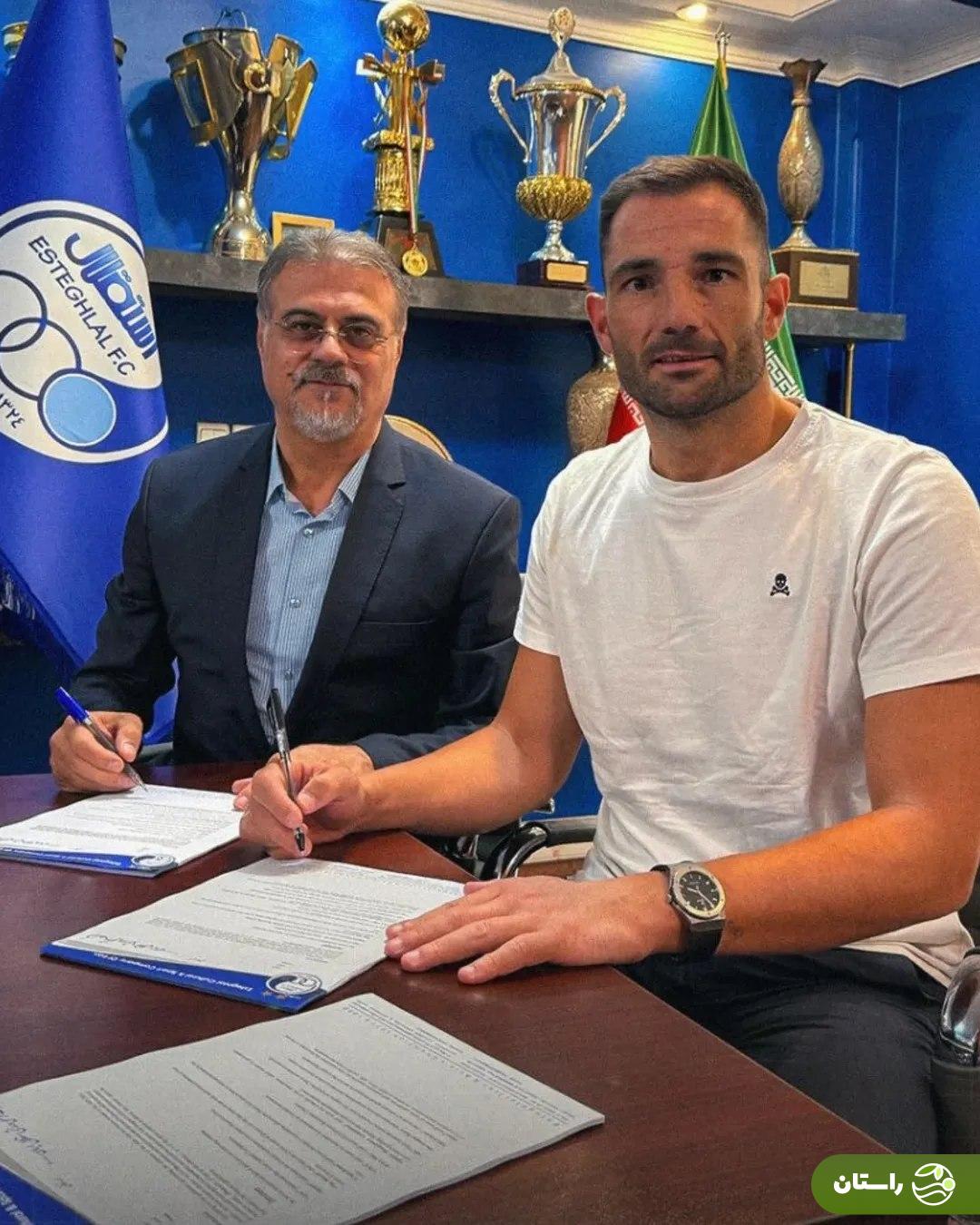 بیوگرافی و سوابق آنتونیو آدان؛ دروازهبان که رئال مادرید به استقلال رسید + تصاویر بیوگرافی و سوابق آنتونیو آدان؛ دروازهبان که رئال مادرید به استقلال رسید + تصاویر