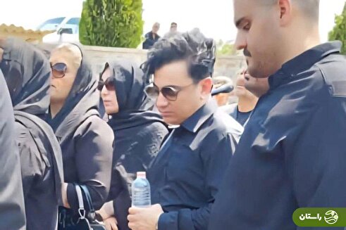 ویدئو | گریه شدید محسن ابراهیم‌زاده در مراسم ختم بادیگاردش