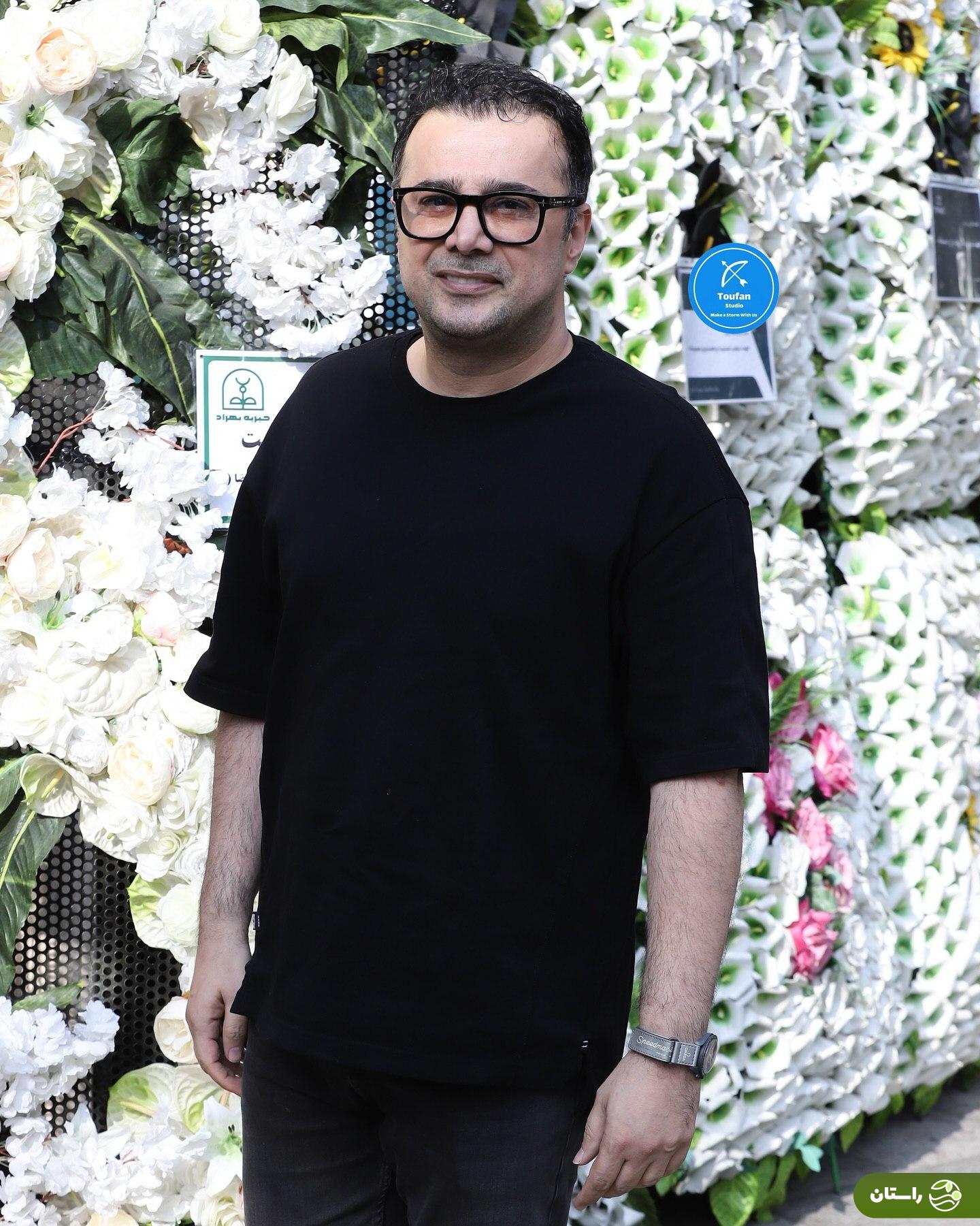 تصاویر | حضور هنرمندان سرشناس در مراسم ختم پدر رامبد جوان