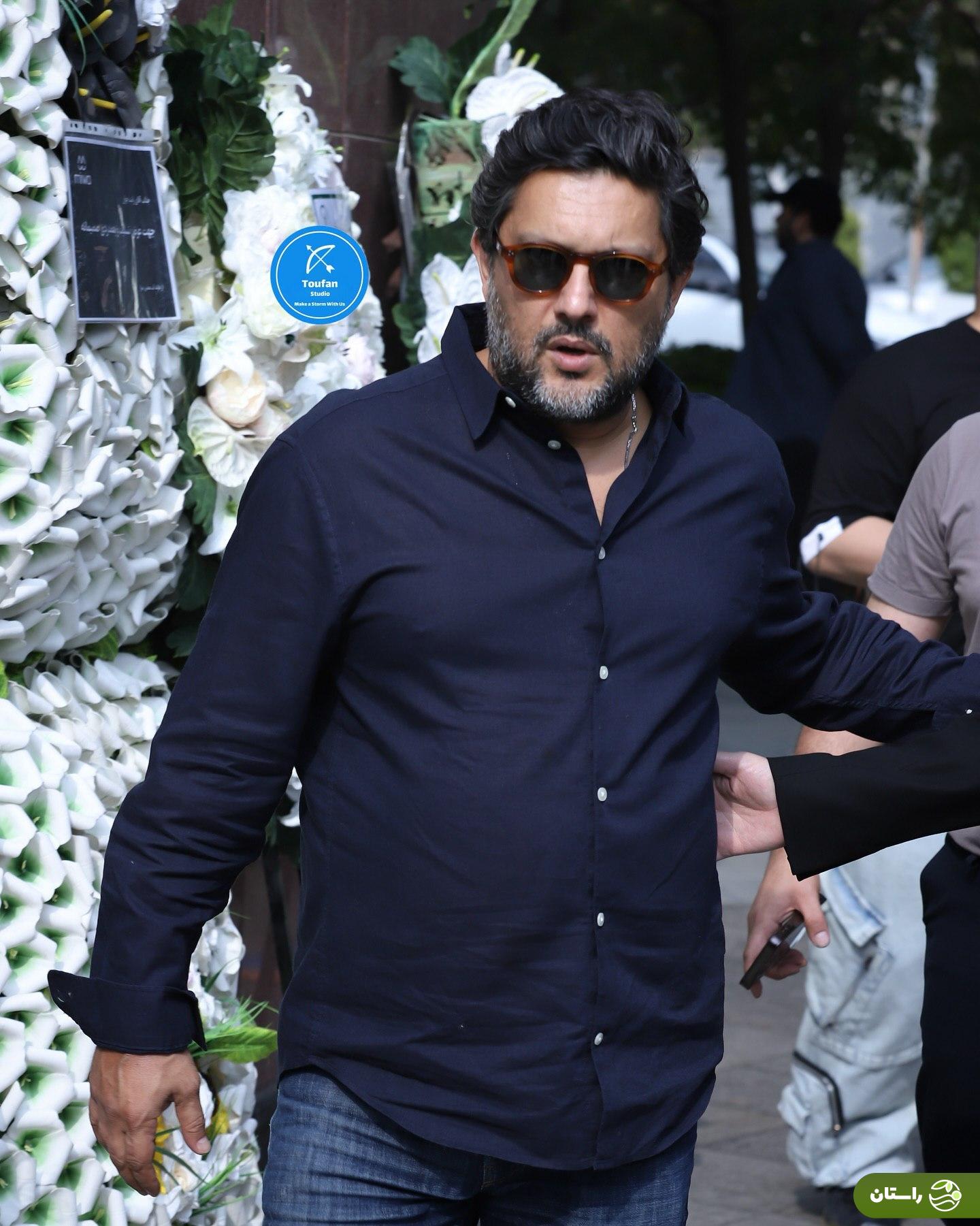 تصاویر | حضور هنرمندان سرشناس در مراسم ختم پدر رامبد جوان