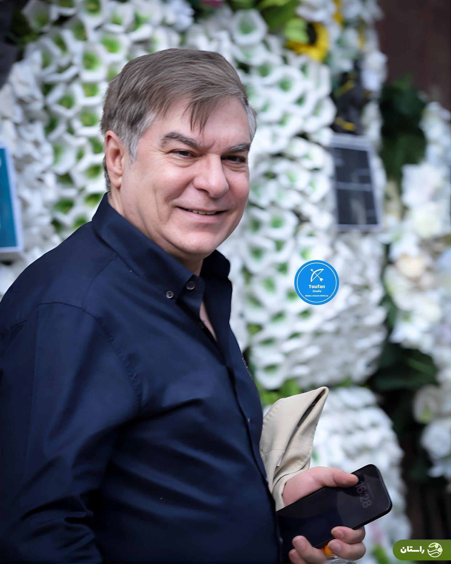 تصاویر | حضور هنرمندان سرشناس در مراسم ختم پدر رامبد جوان