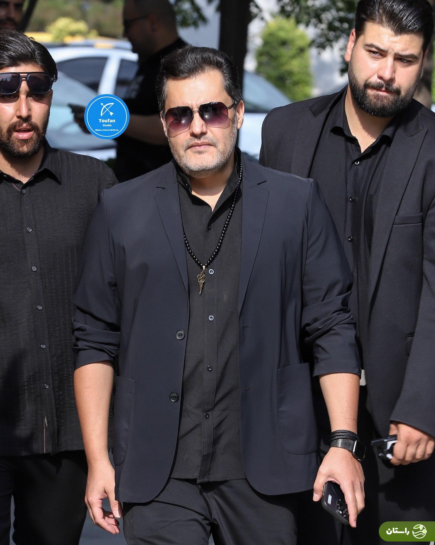 تصاویر | حضور هنرمندان سرشناس در مراسم ختم پدر رامبد جوان