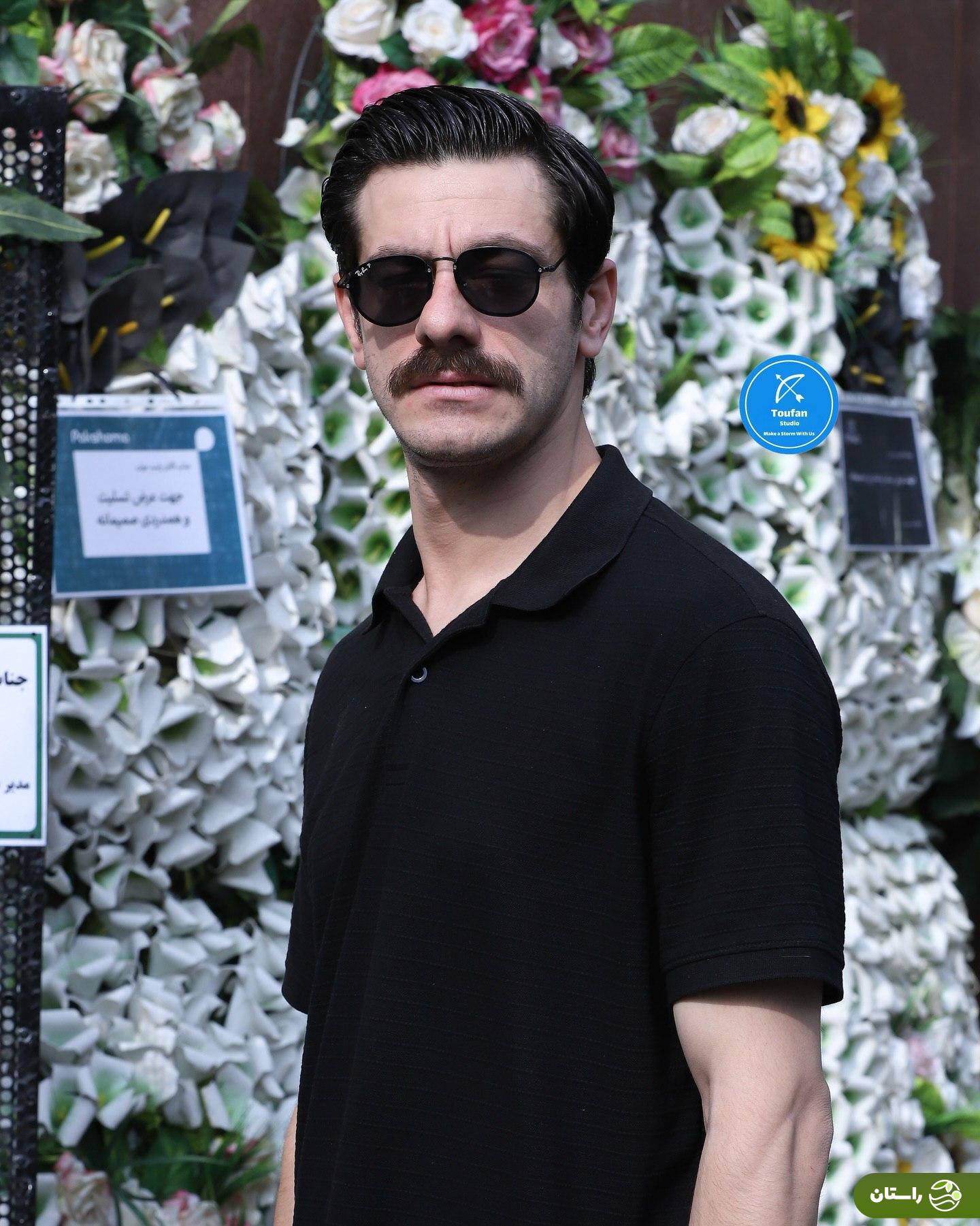 تصاویر | حضور هنرمندان سرشناس در مراسم ختم پدر رامبد جوان