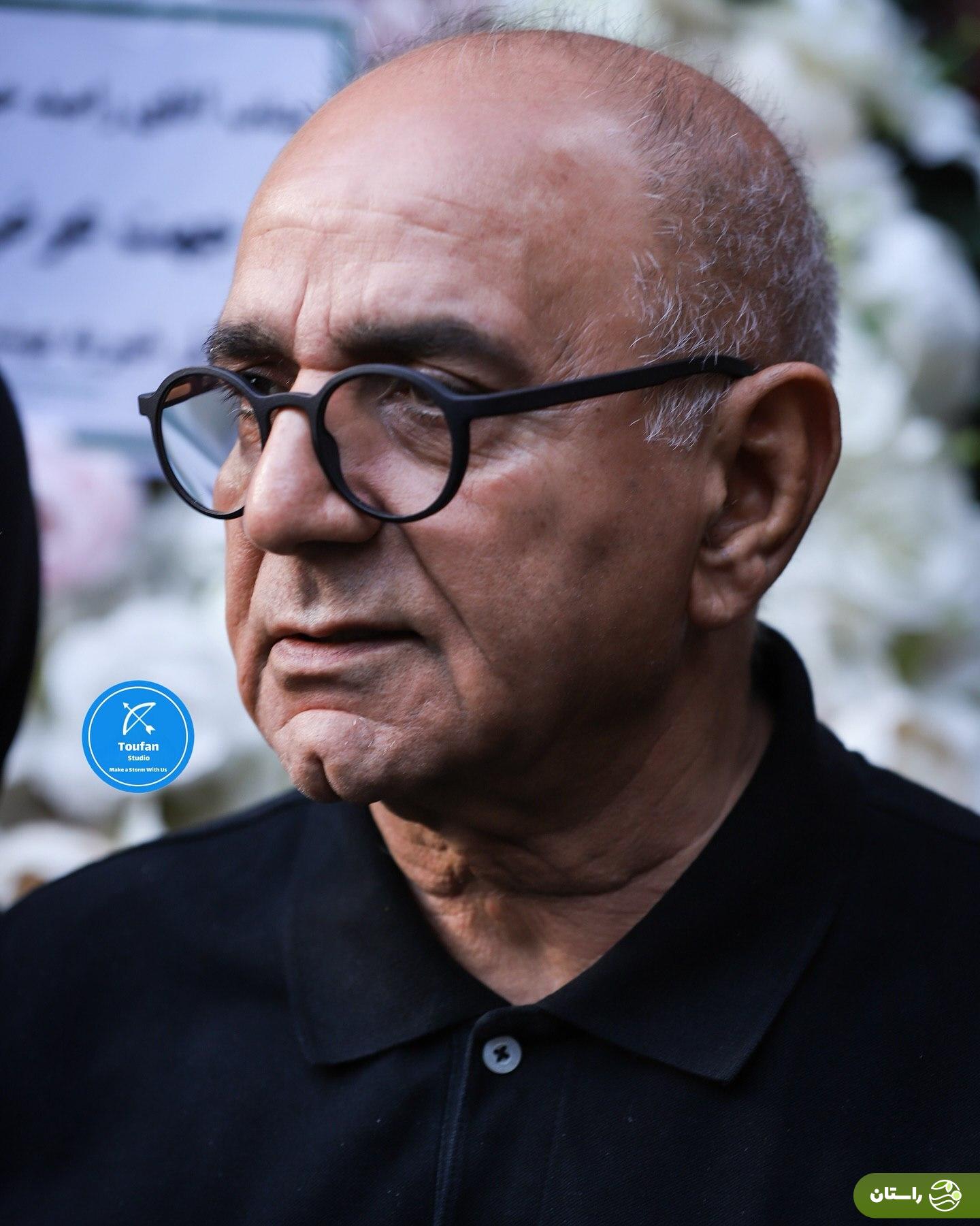 تصاویر | حضور هنرمندان سرشناس در مراسم ختم پدر رامبد جوان