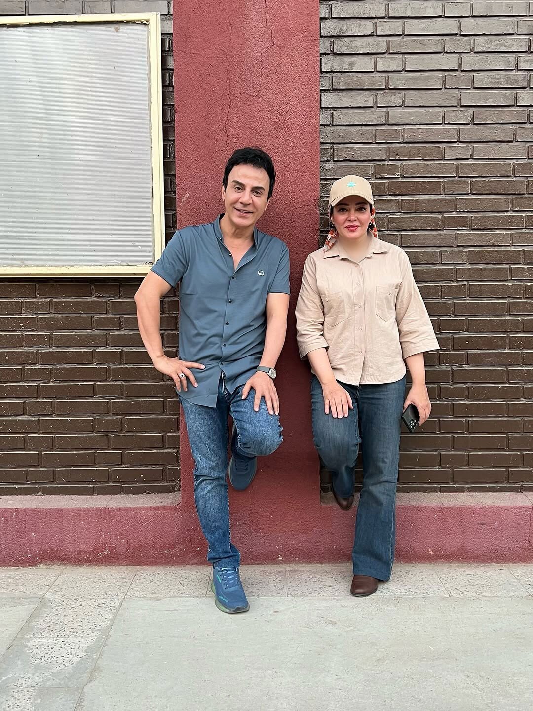 (عکس) رزیتا غفاری و داریوش فرضیایی (عمو پورنگ) در باشگاه اسبسواری (عکس) رزیتا غفاری و داریوش فرضیایی (عمو پورنگ) در باشگاه اسبسواری