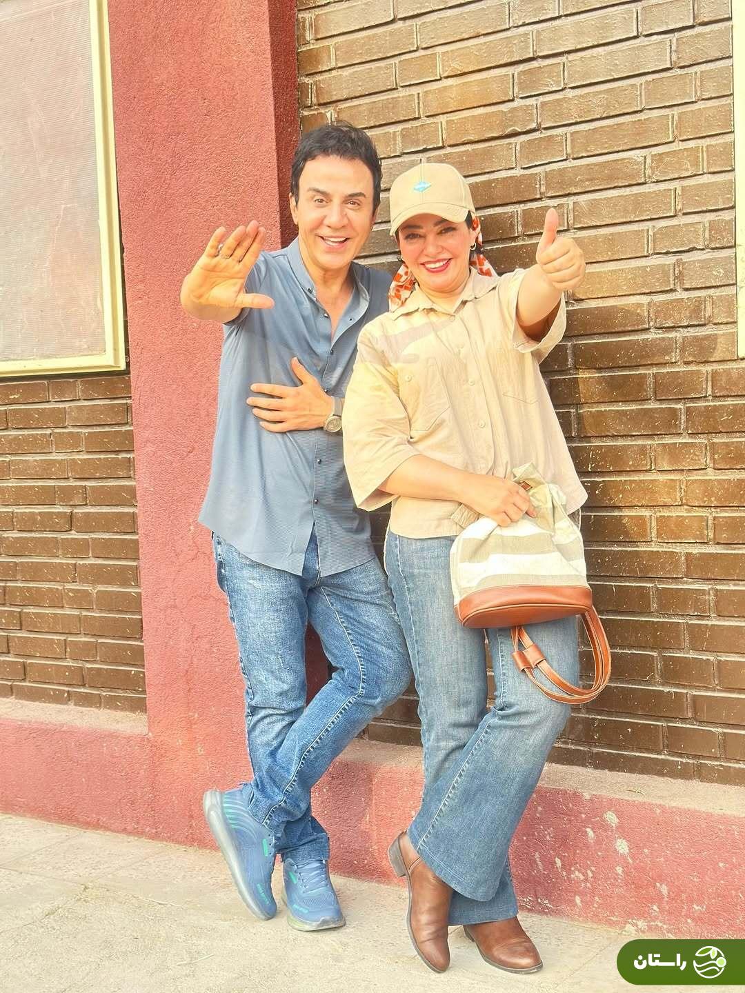 (عکس) رزیتا غفاری و داریوش فرضیایی (عمو پورنگ) در باشگاه اسبسواری (عکس) رزیتا غفاری و داریوش فرضیایی (عمو پورنگ) در باشگاه اسبسواری