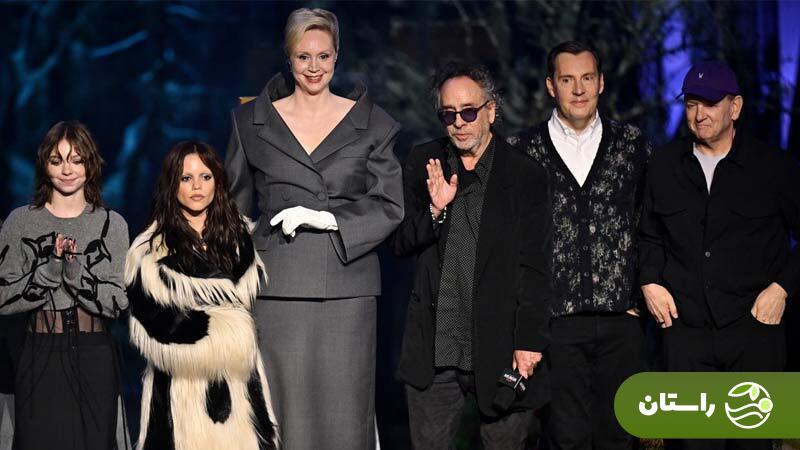 دو بازیگر محبوب زن؛ با تفاوت زیاد و خنده‌دار قد، کنار هم در سریال ونزدی نتفلیکس