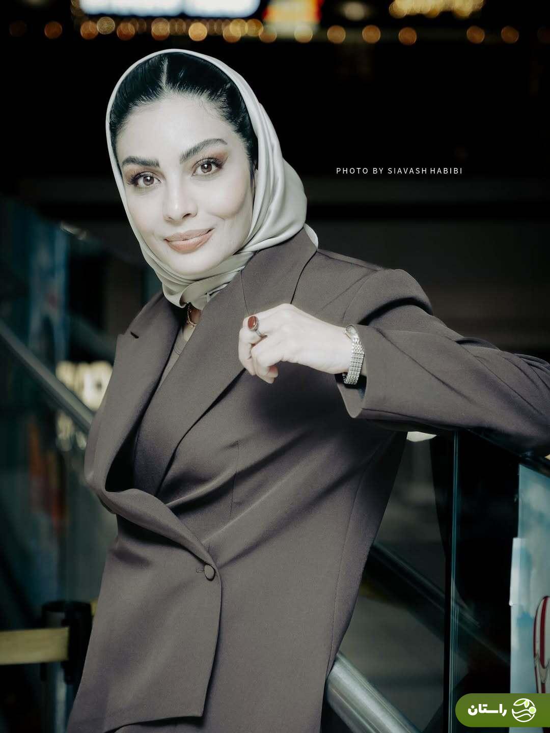 تصاویر | استایل جدید و ژست‌های صحرا اسداللهی در اکران فیلم سینمایی مرجان