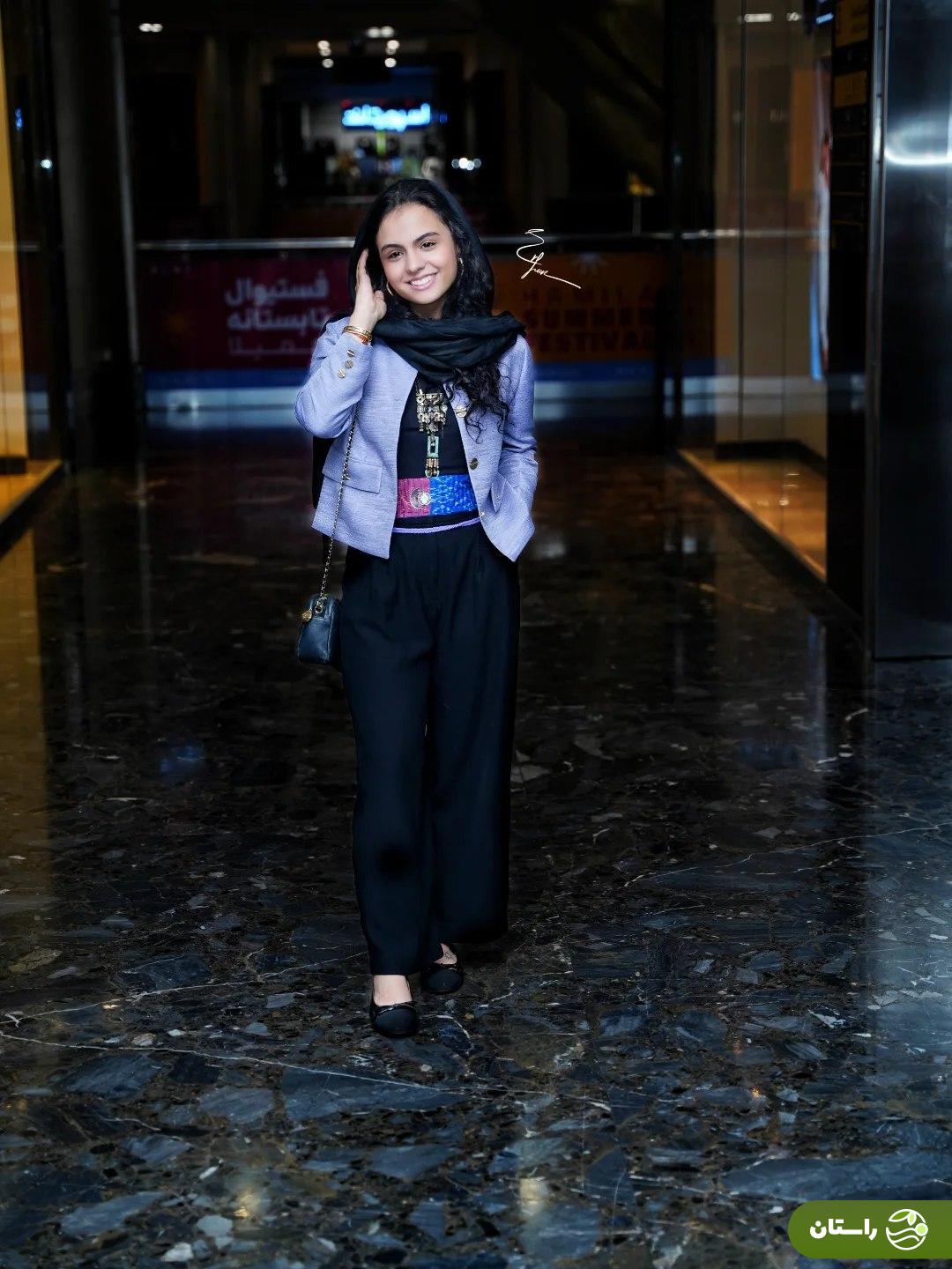 تصاویر | سارا حاتمی در اکران خصوصی فیلم «اتاقک گلی»