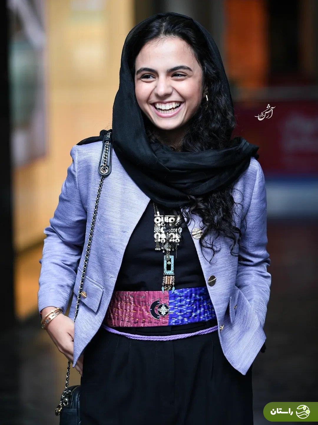 تصاویر | سارا حاتمی در اکران خصوصی فیلم «اتاقک گلی»