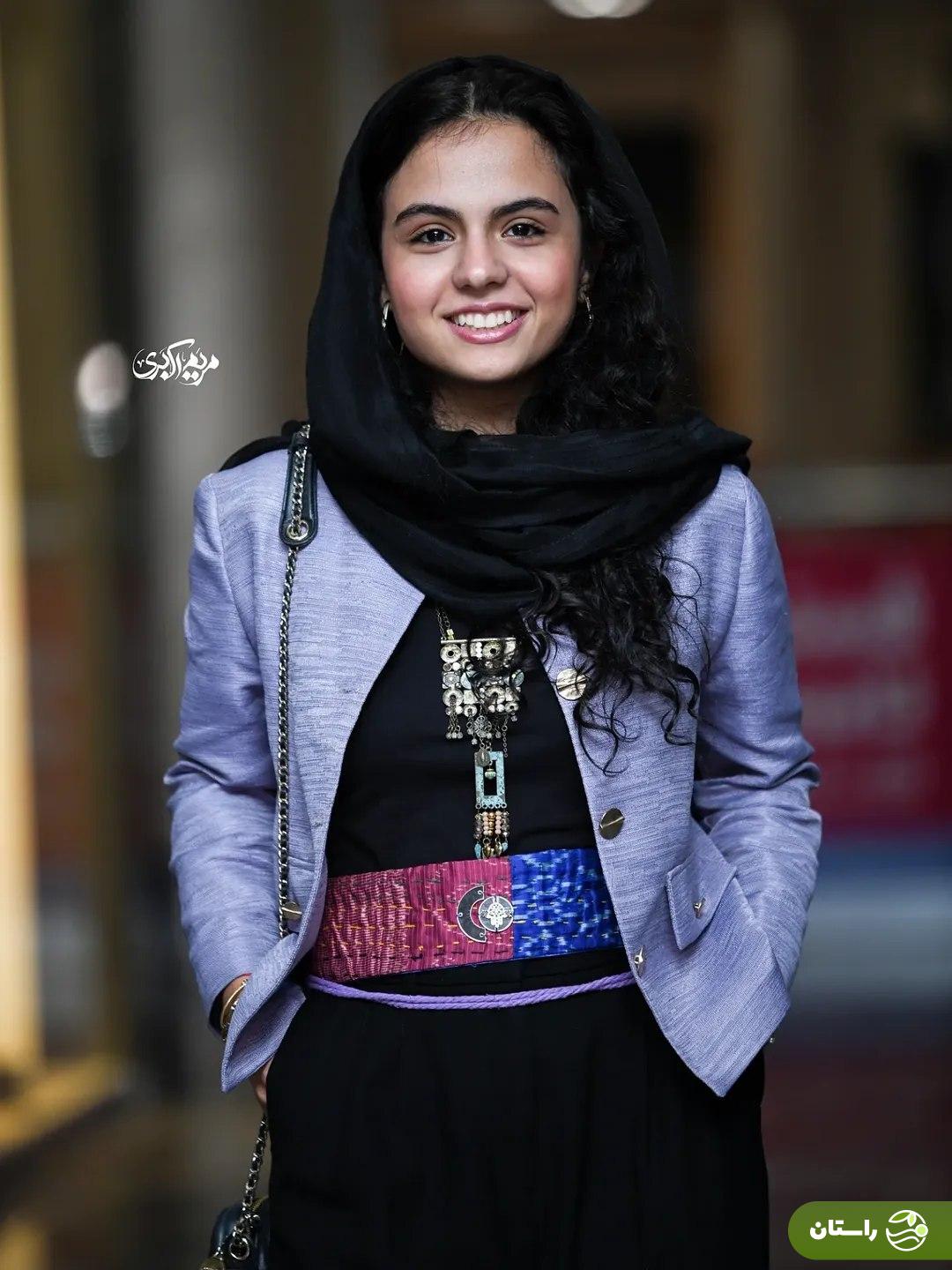 تصاویر | سارا حاتمی در اکران خصوصی فیلم «اتاقک گلی»