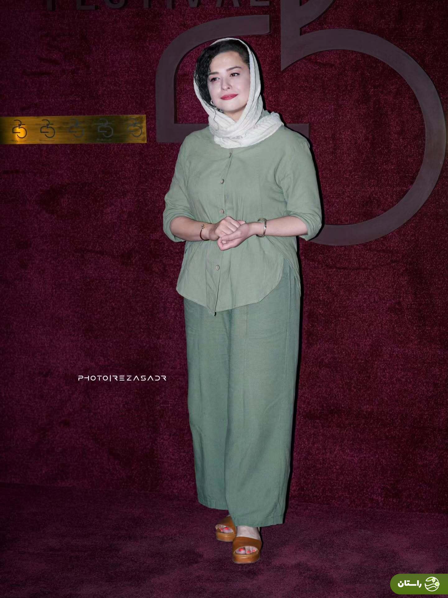 تصاویر‌ | ژست‌های مهرآوه شریفی‌نیا در افتتتاحیه ی جشنواره ۲۵