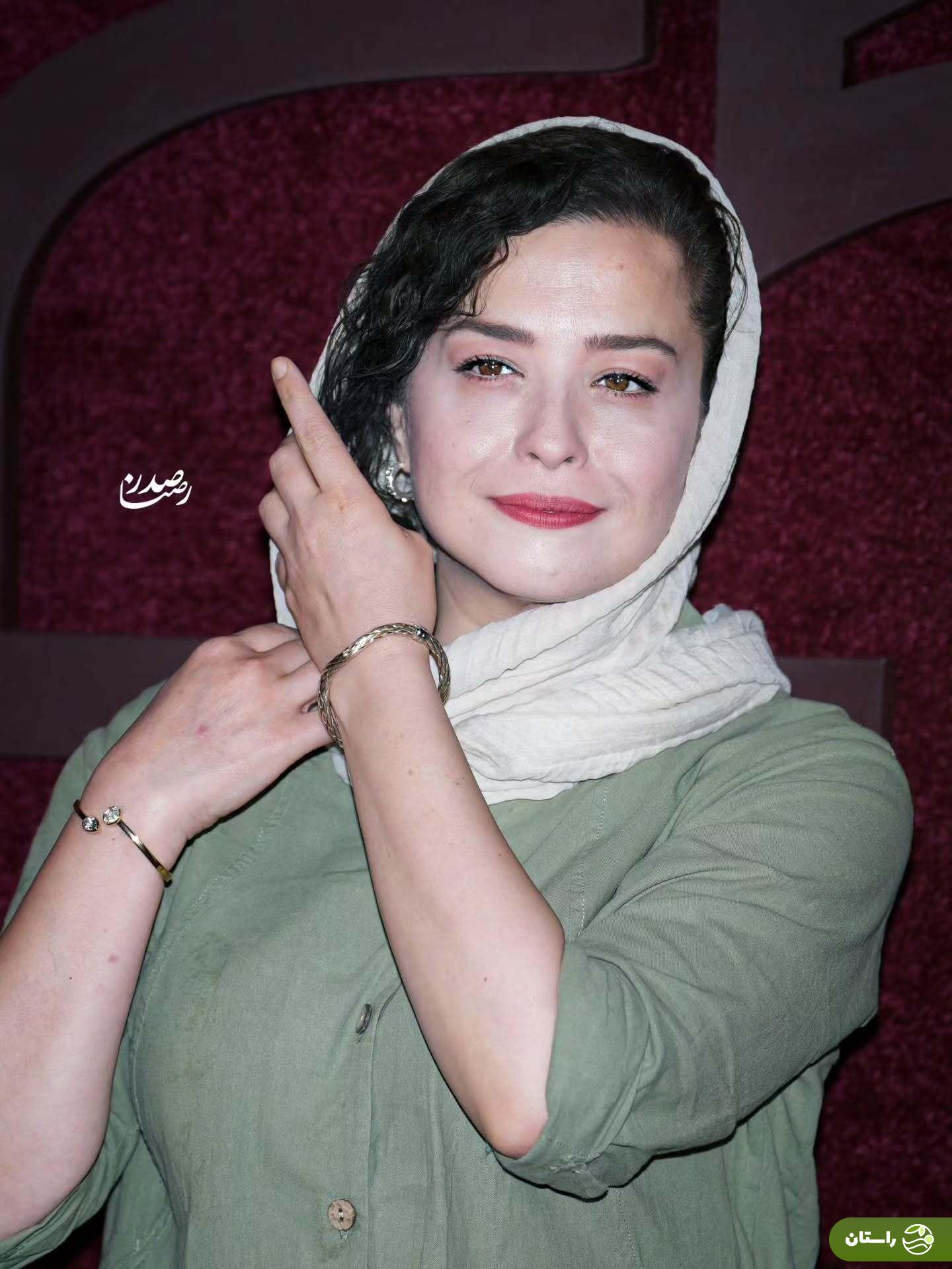 تصاویر‌ | ژست‌های مهرآوه شریفی‌نیا در افتتتاحیه ی جشنواره ۲۵