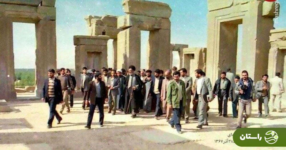 عکس | تونل زمان؛ بازدید آیت‌الله خامنه‌ای تخت جمشید؛ ۲۱ آذر ۱۳۶۷