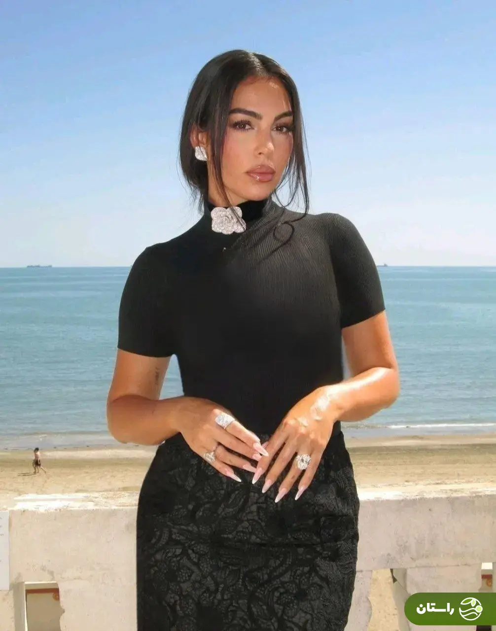 (عکس) حضور خبرساز جورجینا رودریگز با حلقه نامزدی رونالدو در ونیز