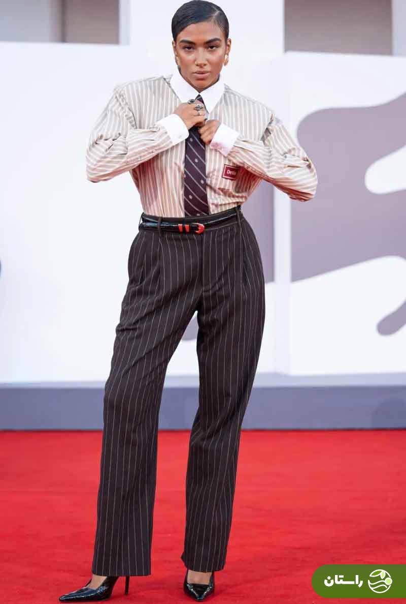 (تصاویر) جیم جارموش، کیت بلانشت و دیگر عوامل فیلم «پدر، مادر، خواهر و برادر» روی فرش قرمز کنار هم (تصاویر) جیم جارموش، کیت بلانشت و دیگر عوامل فیلم «پدر، مادر، خواهر و برادر» روی فرش قرمز کنار هم