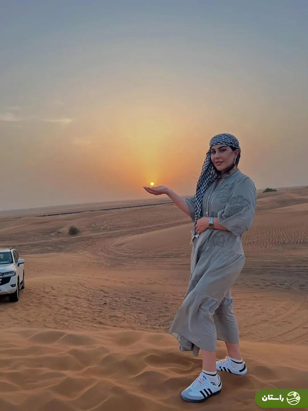 (تصاویر) بیابان‌گردی و موتورسواری علیرضا بیرانوند، همسر و فرزندانش در دبی