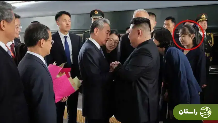 (عکس) حضور خبرساز دختر «کیم جونگ اون» در پکن؛ کیم جو ئه برای رهبری کره شمالی آماده میشود؟ (عکس) حضور خبرساز دختر «کیم جونگ اون» در پکن؛ کیم جو ئه برای رهبری کره شمالی آماده میشود؟