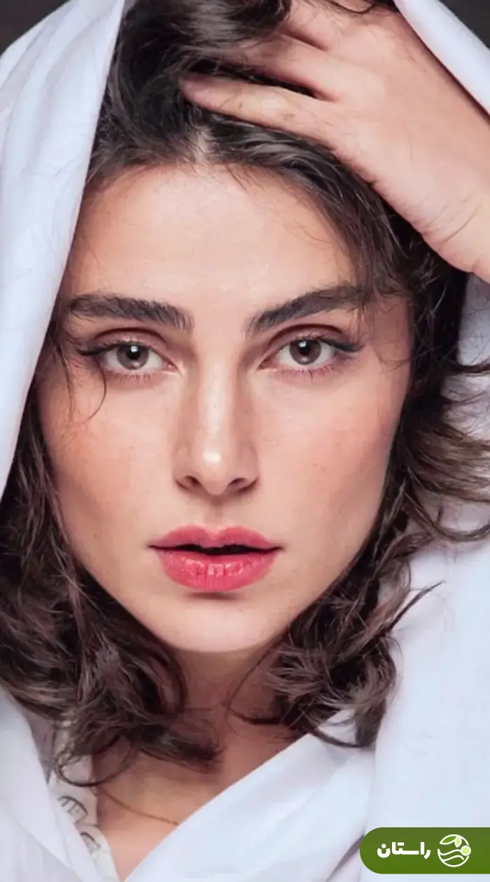 عکس جدید و جذاب لاله مزریان بازیگر سریال آبان