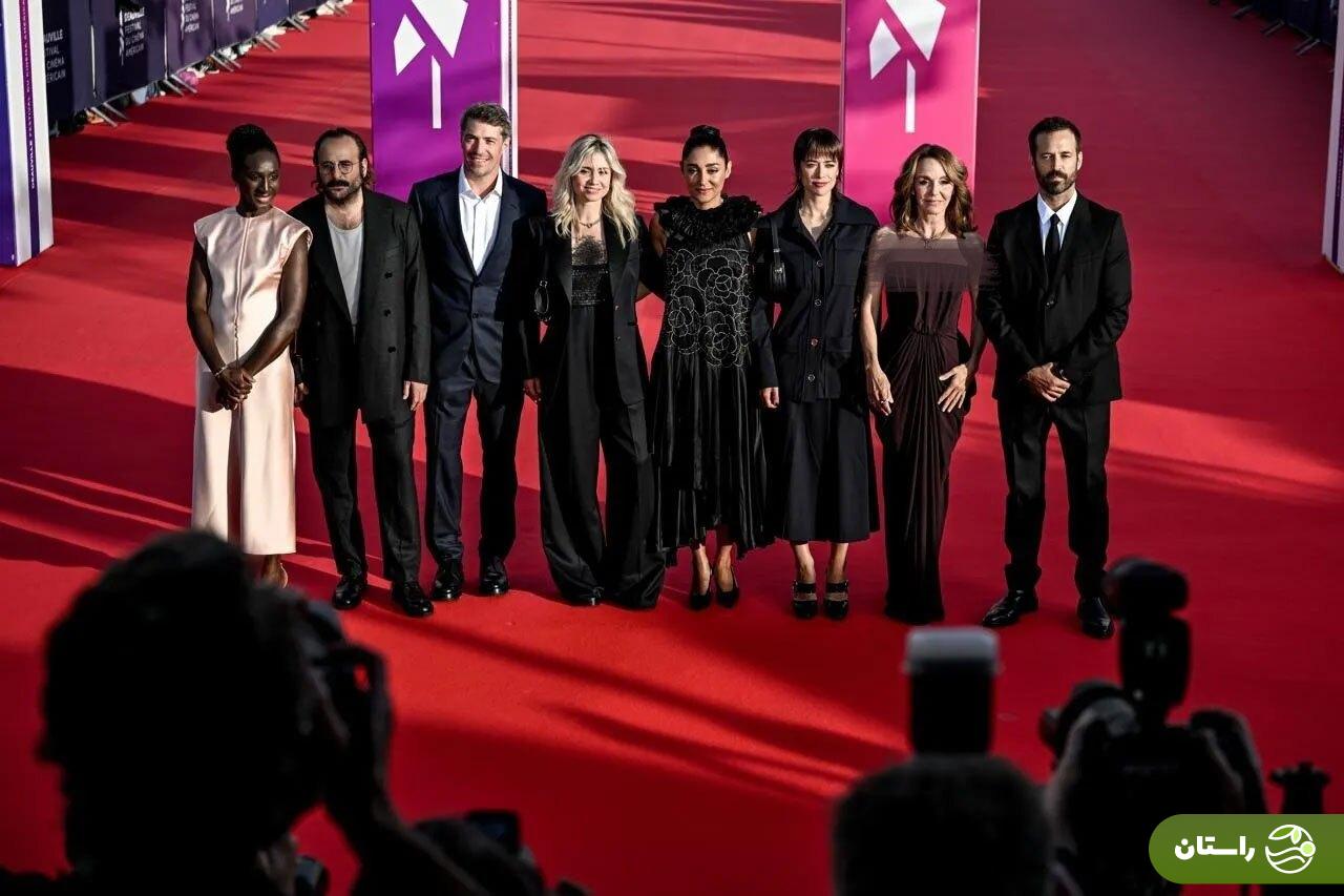 تشویق ایستاده برای گلشیفته فراهانی در جشنواره فیلم دوویل/ گلشیفته نشان افتخار دیجیتال INA گرفت تشویق ایستاده برای گلشیفته فراهانی در جشنواره فیلم دوویل/ گلشیفته نشان افتخار دیجیتال INA گرفت