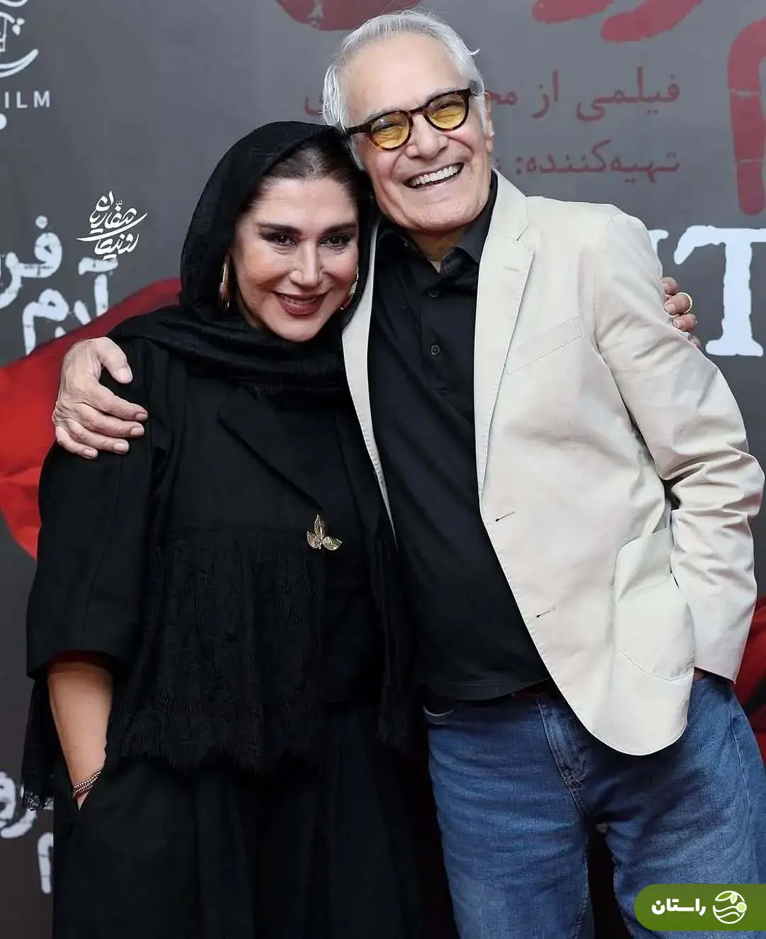 (عکس) نسیم ادبی در آغوش دایی‌اش محمود کلاری در اکران «آدم‌فروش»