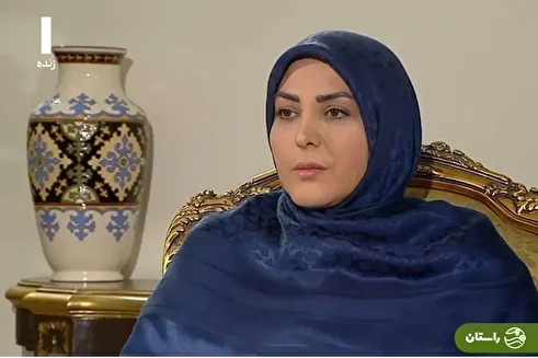 (عکس) قاب مشترک المیرا شریفی مقدم با دو مجری دهه ۶۰