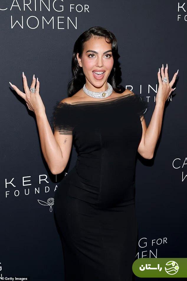 (عکس) جورجینا رودریگز باز هم جواهراتش را به رخ بقیه کشید!