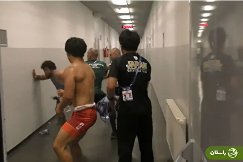ماجرای کتک‌کاری قهرمانان کشتی جهان روی تشک و داخل تونل! + تصاویر