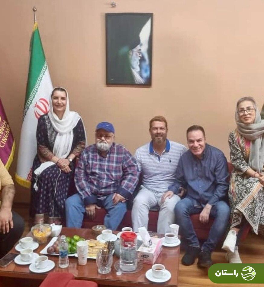 (عکس) اکبر عبدی و همسرش با فریبا کوثری و پژمان بازغی در یک قاب (عکس) اکبر عبدی و همسرش با فریبا کوثری و پژمان بازغی در یک قاب