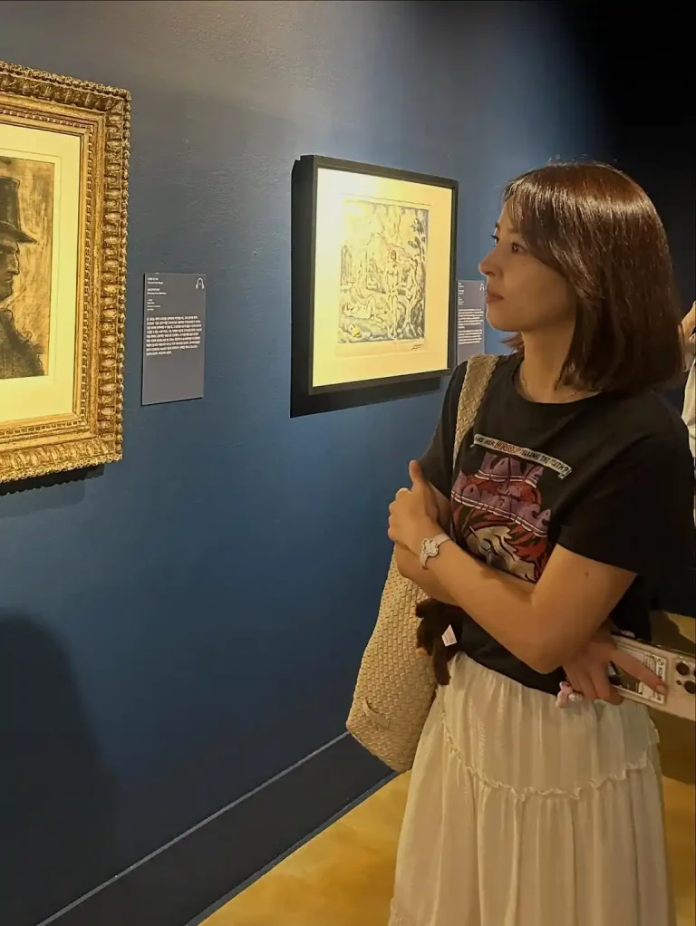 (عکس) استایل نوجوانپسند بانو سوسانو در سن ۴۴ سالگی (عکس) استایل نوجوانپسند بانو سوسانو در سن ۴۴ سالگی