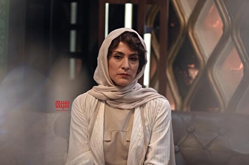 اولین تجربه ویشکا آسایش در هالیوود؛  فیلم «پایان‌های باز» درباره چیست؟