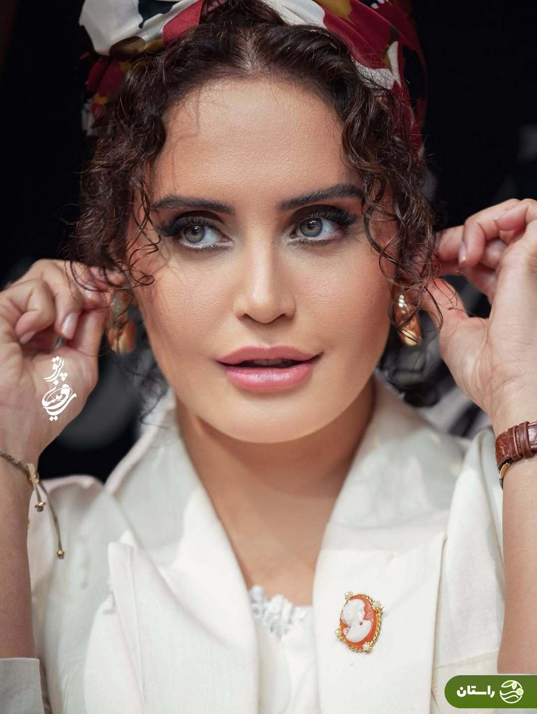 (تصاویر) استایل و ژست‌های الناز شاکردوست در اکران «گوزن‌های اتوبان»